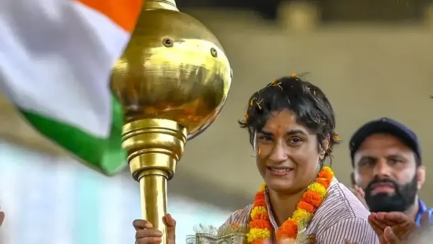 Vinesh Phogat Joins Farmers' Protest at Shambhu Border