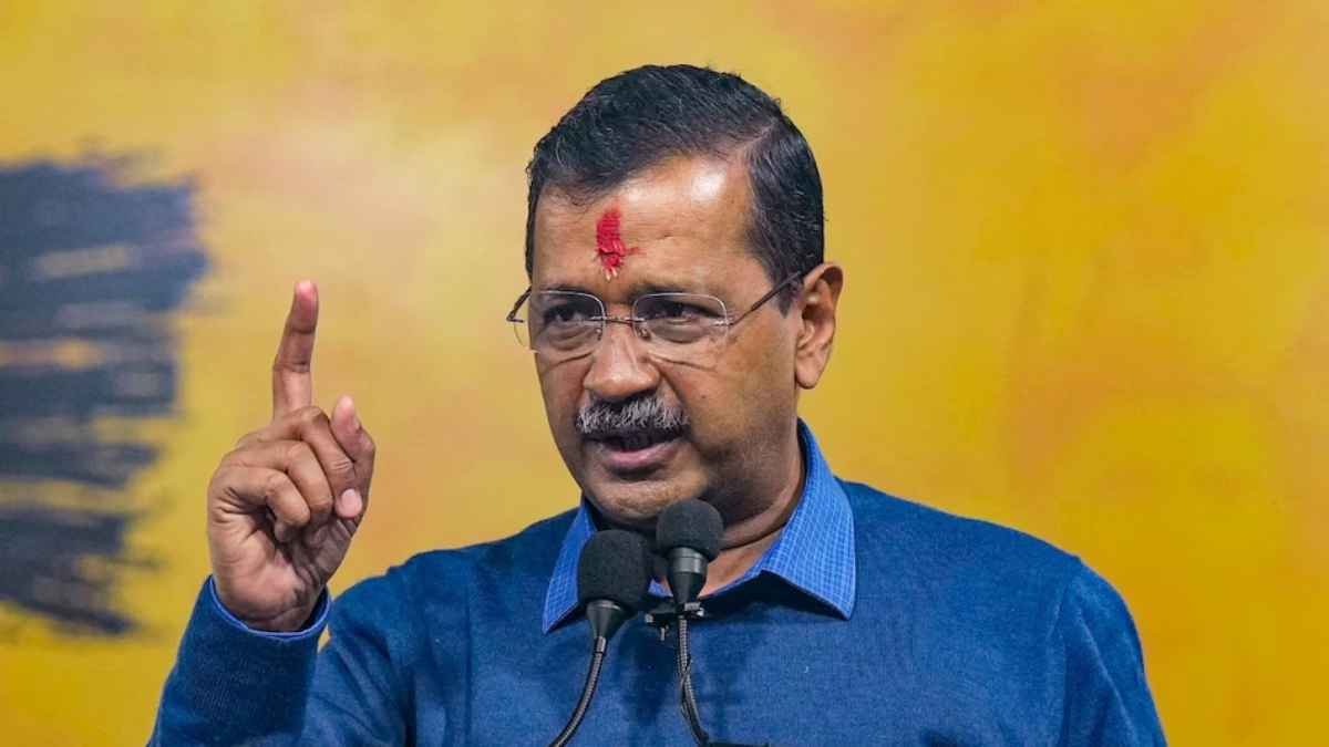 मुख्यमंत्री अरविंद केजरीवाल ने मेनिफेस्टो को पेश करते हुए 15 नई गारंटियां